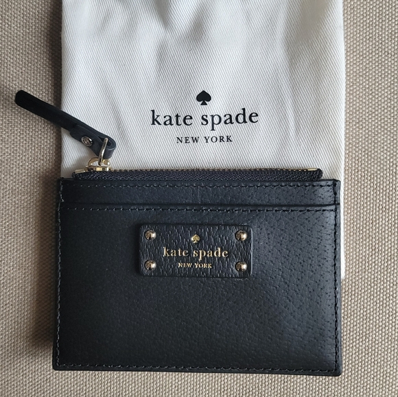 KATE SPADE Leather Gold Accent Card Slot w. Dust Bag - Picture 7 of 7